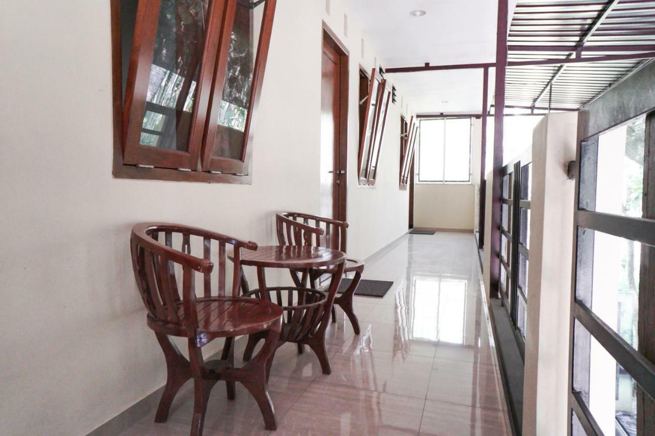 Hotel Reddoorz Syariah Near Exit Tol Malang Exteriér fotografie
