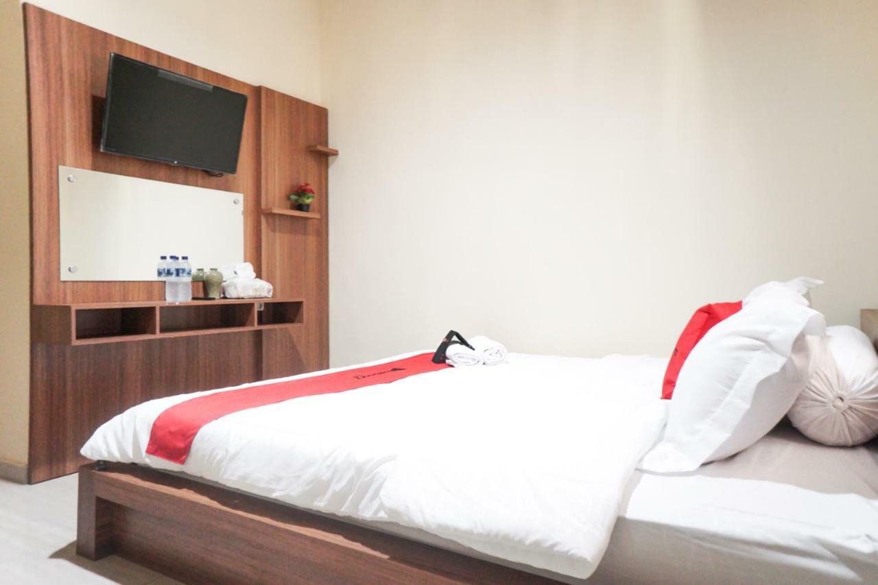 Hotel Reddoorz Syariah Near Exit Tol Malang Exteriér fotografie