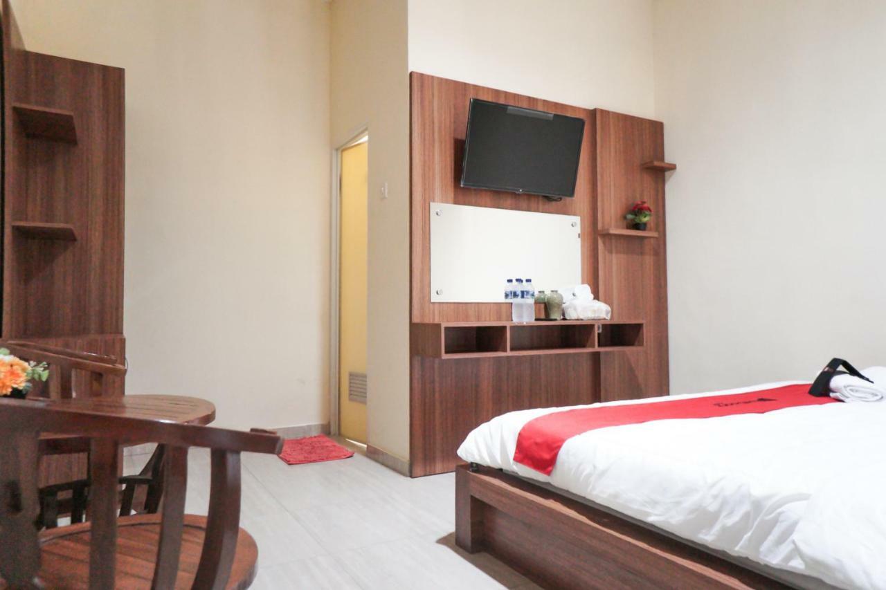 Hotel Reddoorz Syariah Near Exit Tol Malang Exteriér fotografie