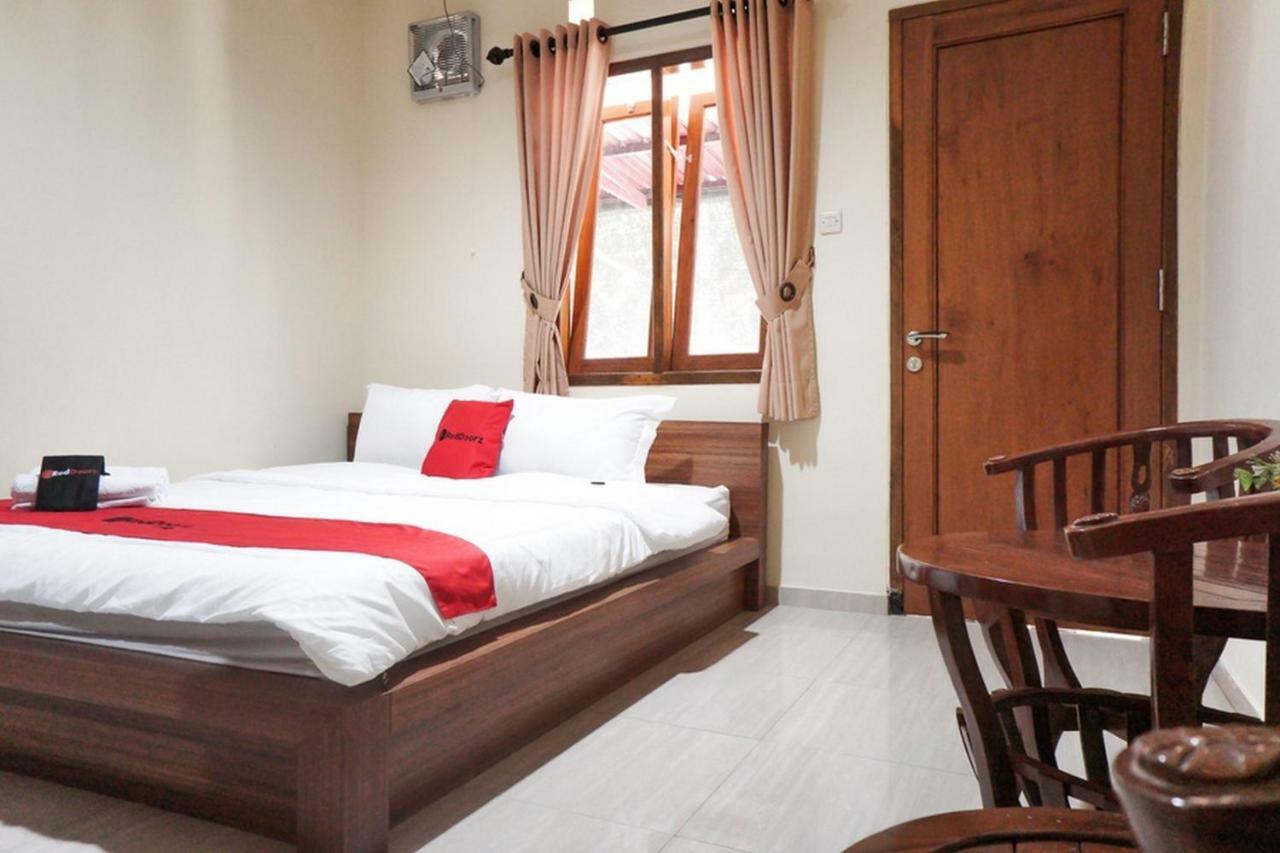 Hotel Reddoorz Syariah Near Exit Tol Malang Exteriér fotografie